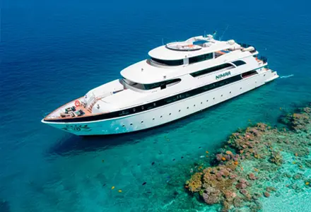 Barco Nimar Mar Rojo